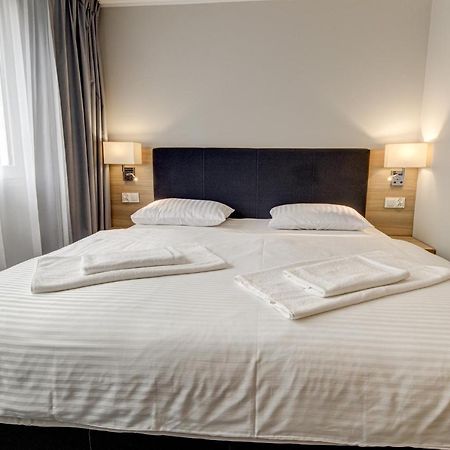 Hotel Dobosz Police Kültér fotó