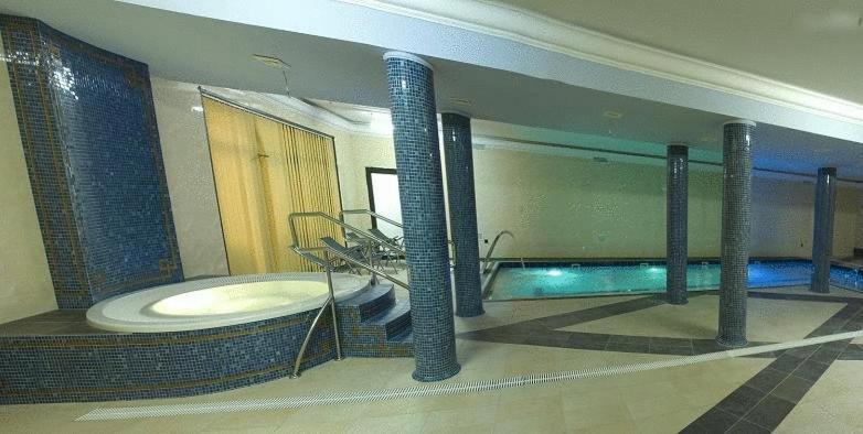 Hotel Dobosz Police Kültér fotó