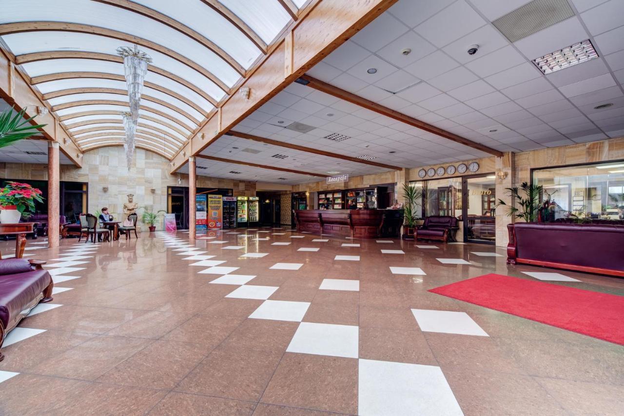 Hotel Dobosz Police Kültér fotó