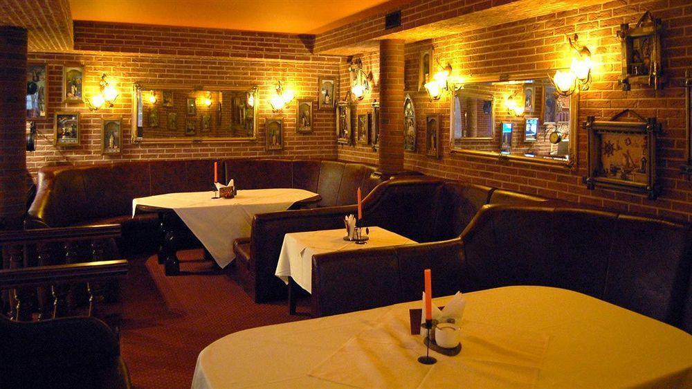 Hotel Dobosz Police Kültér fotó