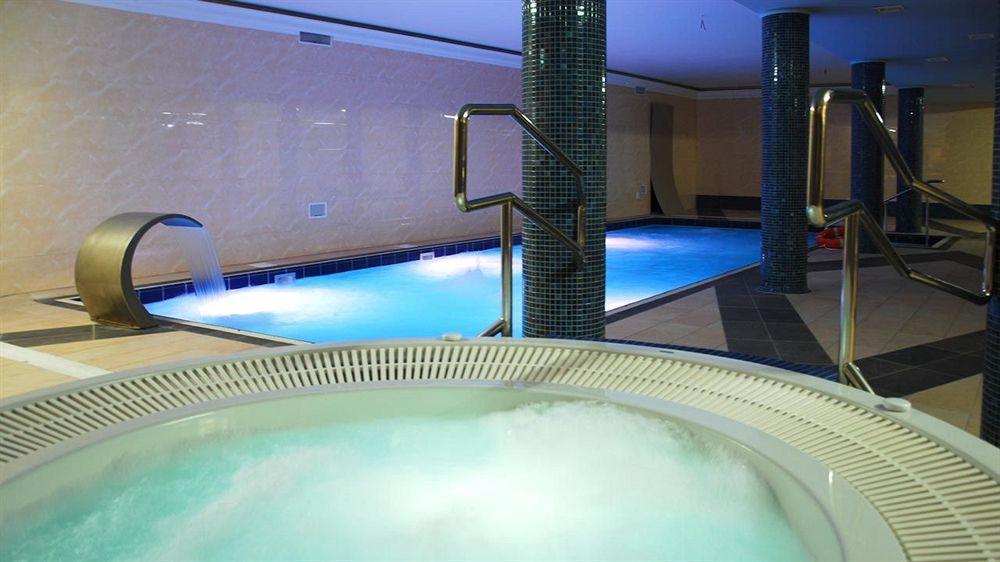 Hotel Dobosz Police Kültér fotó