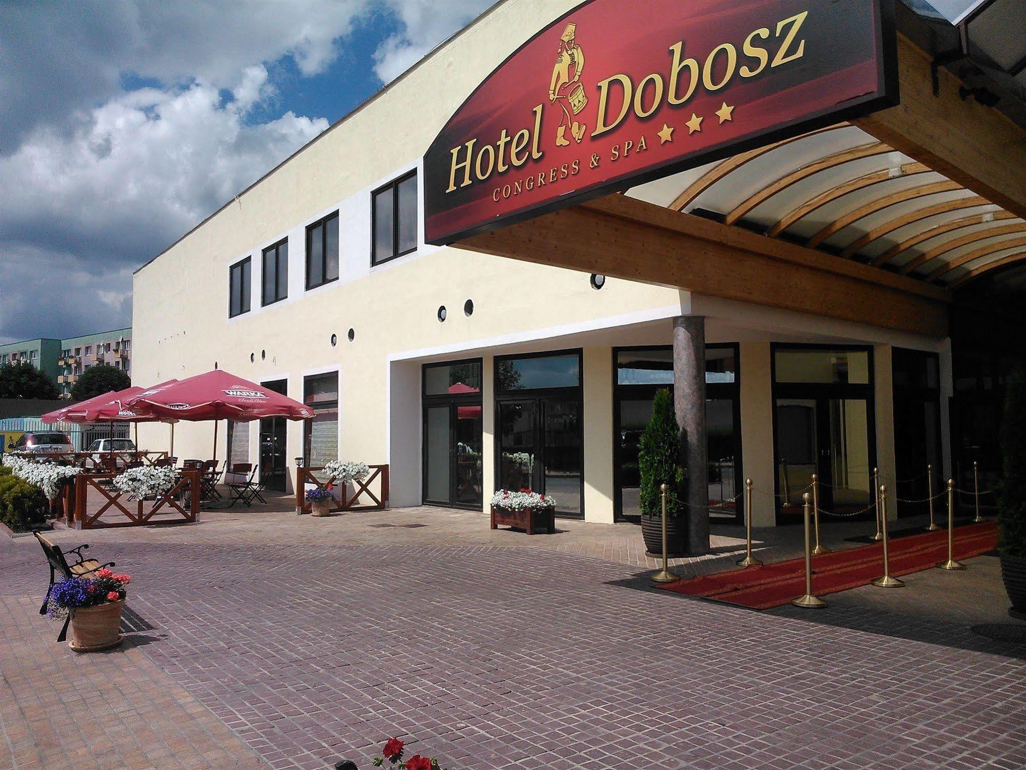 Hotel Dobosz Police Kültér fotó